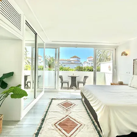 - New Modern Flat Nueva Andalucia In Puerto Banus - Exceptionnel Location *