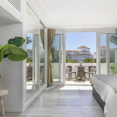 - New Modern Flat Nueva Andalucia In Puerto Banus - Exceptionnel Location Marbella