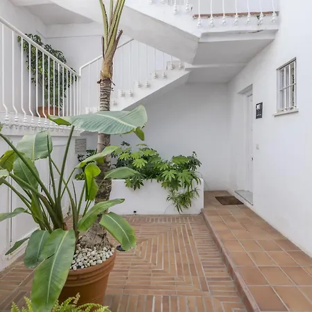 - New Modern Flat Nueva Andalucia In Puerto Banus - Exceptionnel Location
