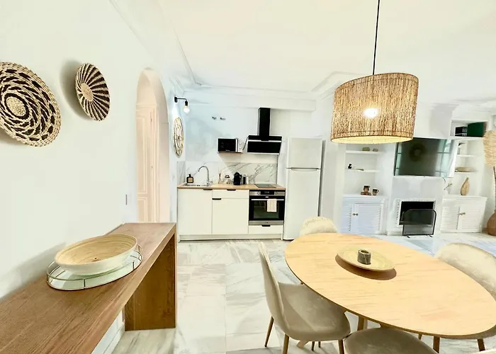 - New Modern Flat Nueva Andalucia In Puerto Banus - Exceptionnel Location * Марбелья