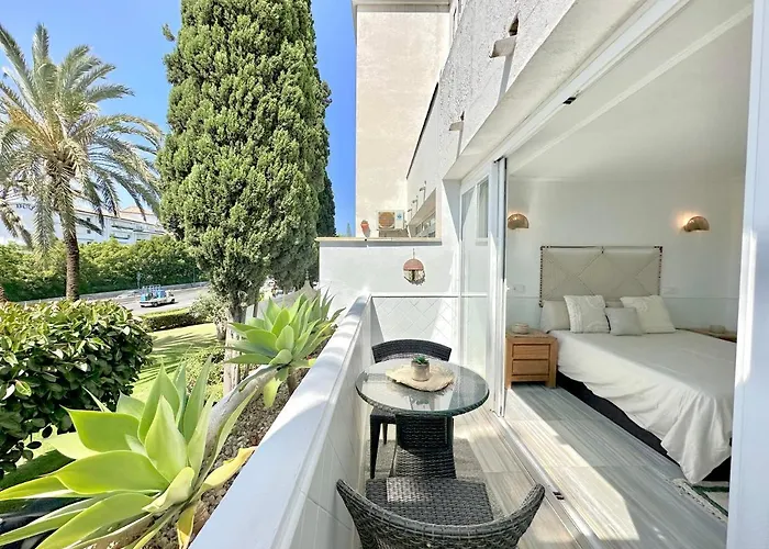 - New Modern Flat Nueva Andalucia In Puerto Banus - Exceptionnel Location * Марбелья
