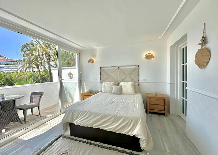 - New Modern Flat Nueva Andalucia In Puerto Banus - Exceptionnel Location * Марбелья