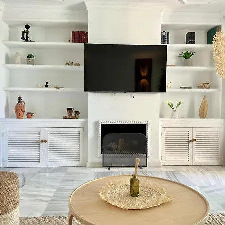 - New Modern Flat Nueva Andalucia In Puerto Banus - Exceptionnel Location 马尔韦利亚